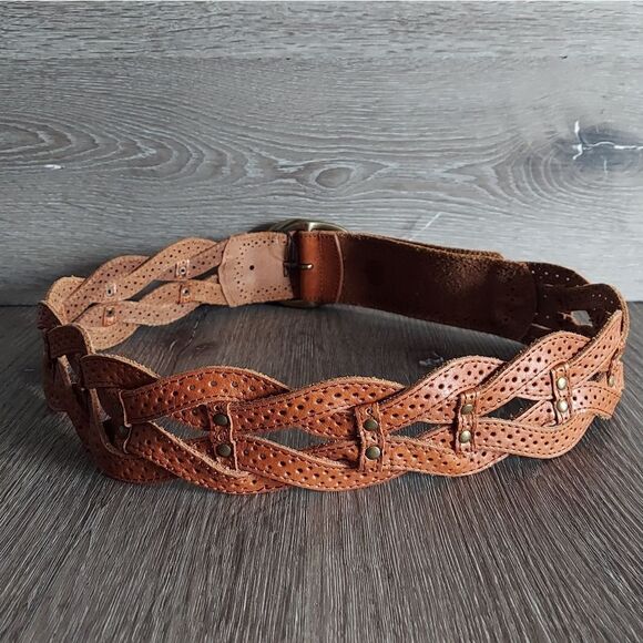 NEW Brown Woven Braided Perforated Leather Belt Stud Detail Size Large - Picture 2 of 7